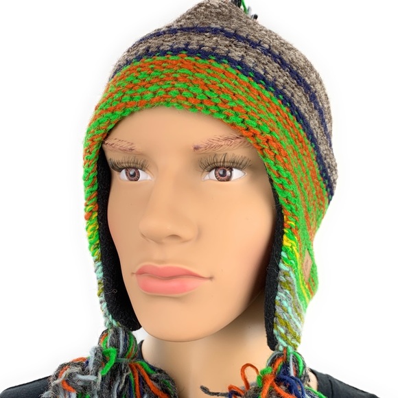 Wool Beanie With Earflap - Picture 3 of 6